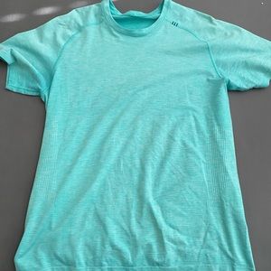 Lululemon metal vent tech size large